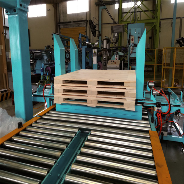 Полностью автоматическая горизонтальная линия упаковки стальной ленты