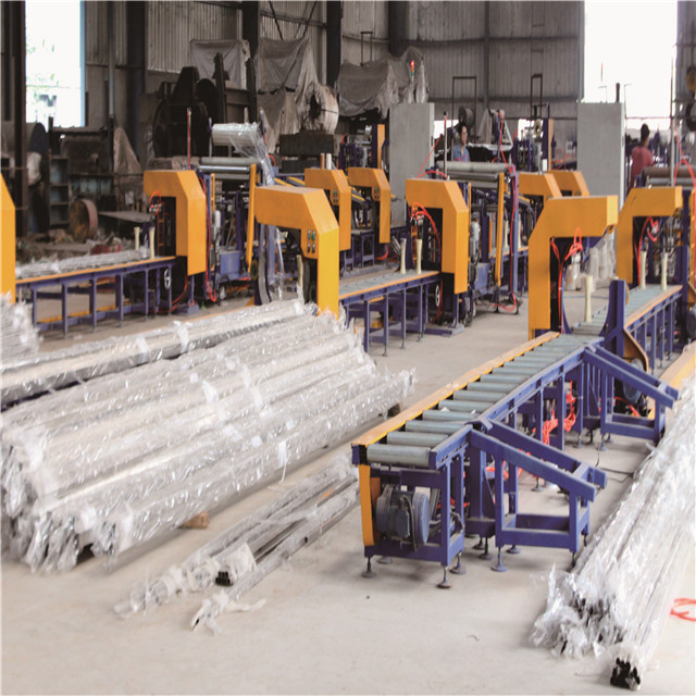 Машина для упаковки стальных труб 