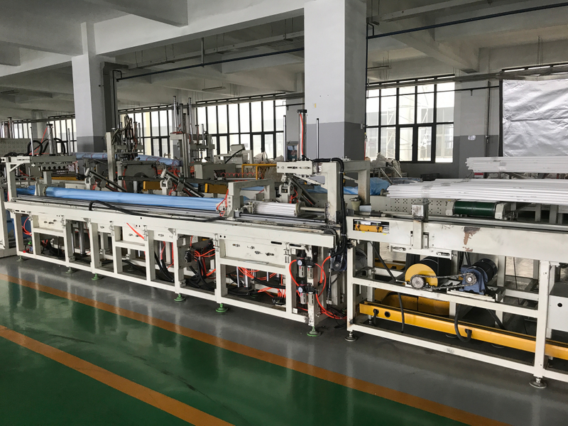 Линия упаковки и упаковки пластиковых труб